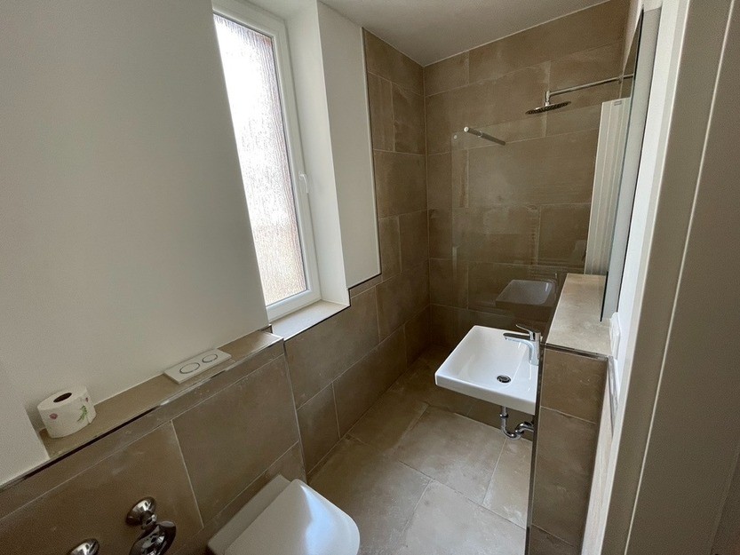 R-2L#*** S T A N D A R D Shared Apartment in Frankfurt-City (2 Bedroom) ***