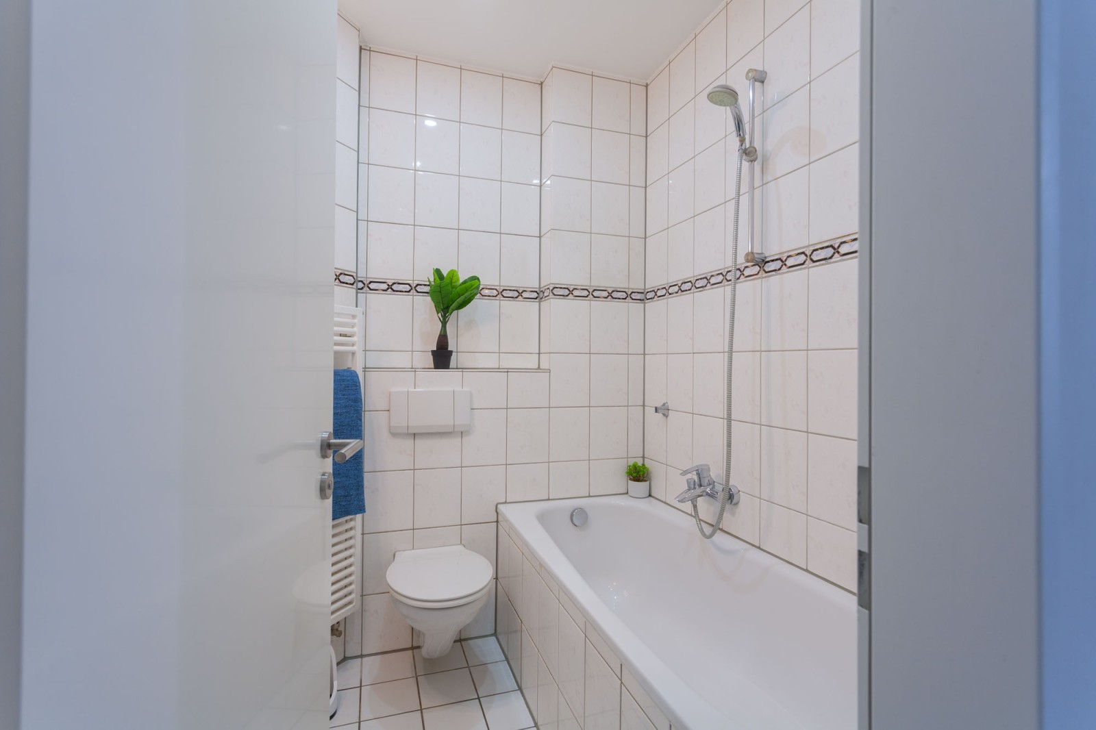 HA-ER#*** S T A N D A R D Business Apartment in Frankfurt-Rödelheim ***