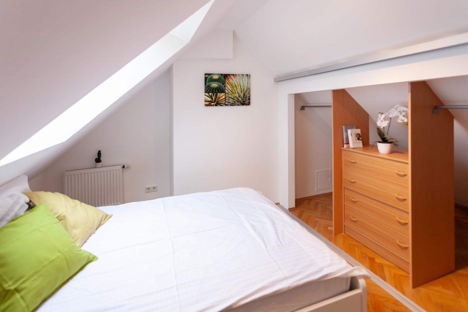 ZV-DL#*** P R I M E Shared Apartment in Frankfurt-Nordend (2 bedroom)***