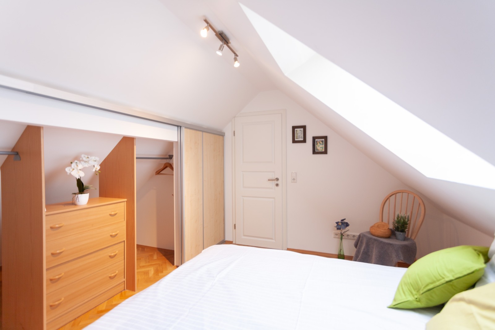 ZV-DL#*** P R I M E Shared Apartment in Frankfurt-Nordend (2 bedroom)***
