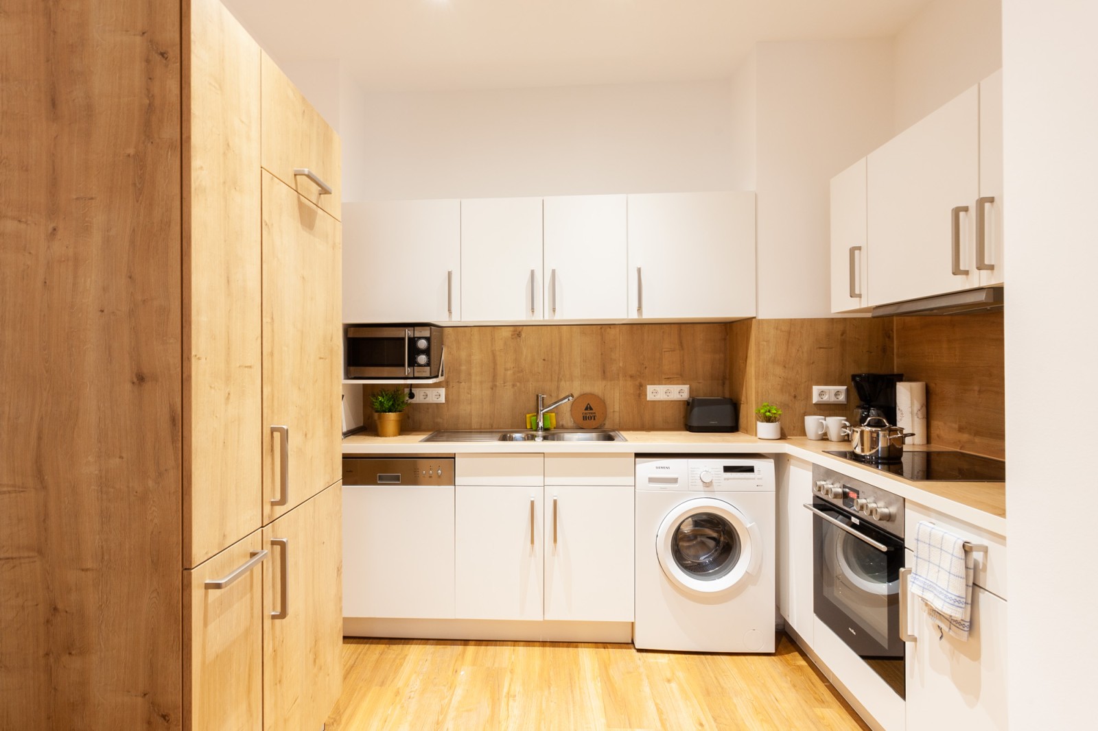 ZV-ER#*** P R I M E Business Apartment in Nordend with garden***