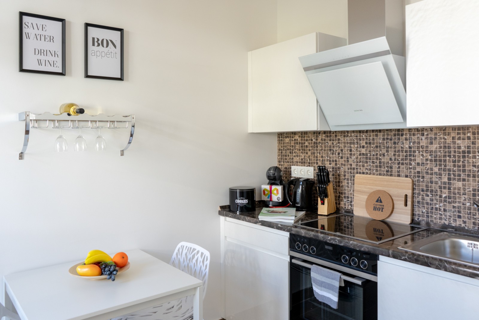 F34-1R#*** P R I M E Studio Apartment mit Balkon in bevorzugter Wohnlage ***