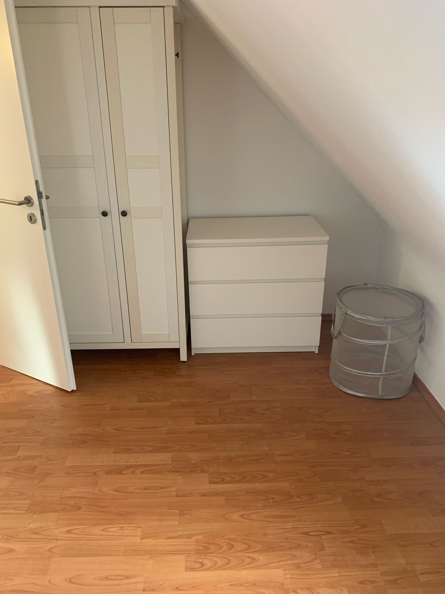 R-3L#*** S T A N D A R D Shared Apartment in Frankfurt-City (2 Bedroom) ***