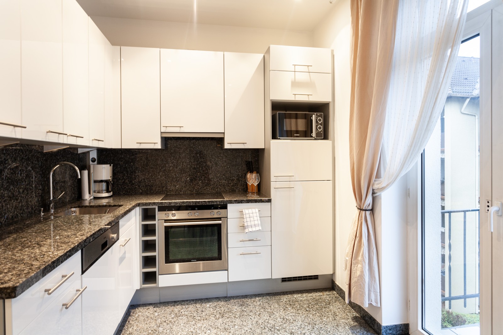 HA-2R#*** S T A N D A R D Business Apartment in Frankfurt-Rödelheim ***
