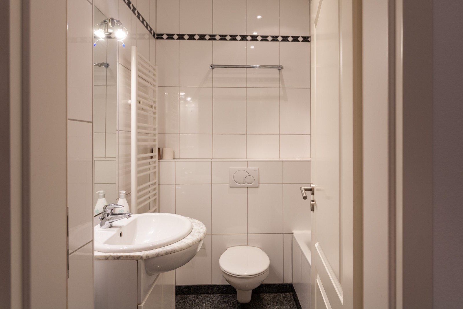 HA-2R#*** S T A N D A R D Business Apartment in Frankfurt-Rödelheim ***