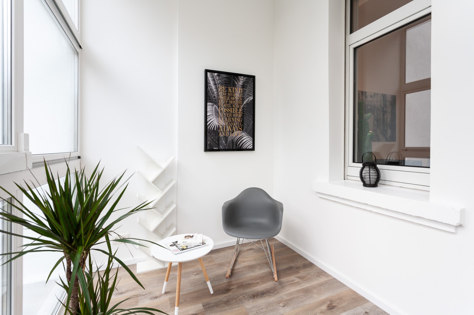 F34-EL#*** P R I M E Studio Apartment mit Wintergarten in Rödelheim ***