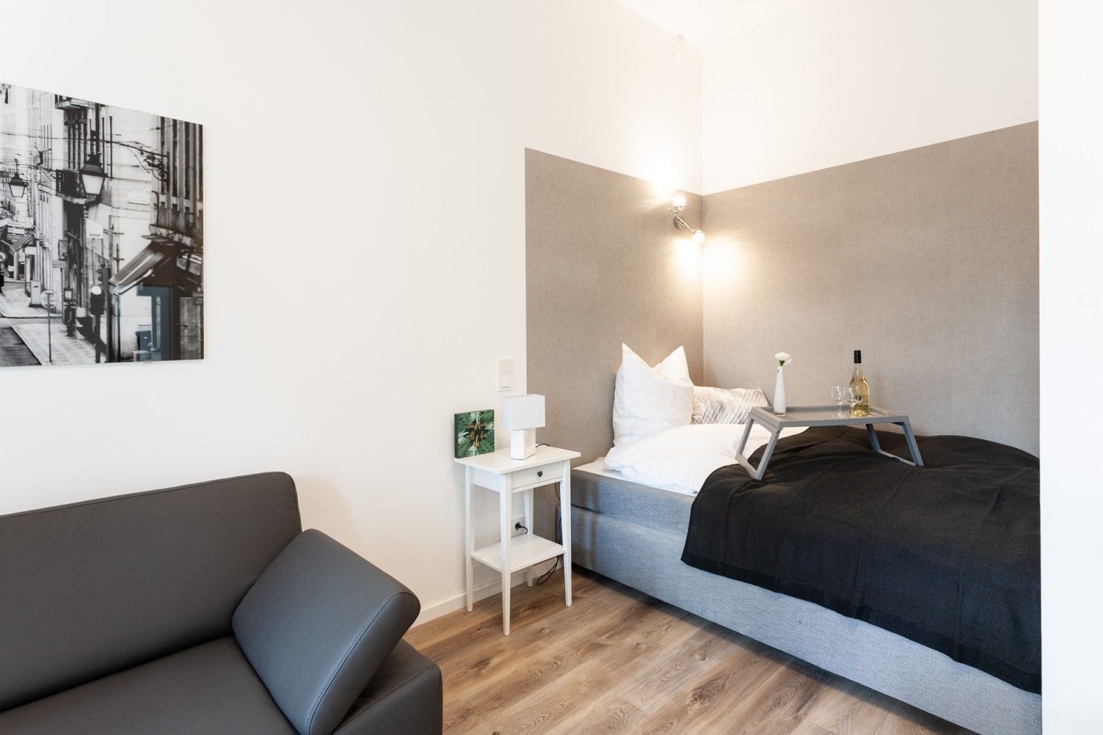 F34-EL#*** P R I M E Studio Apartment mit Wintergarten in Rödelheim ***