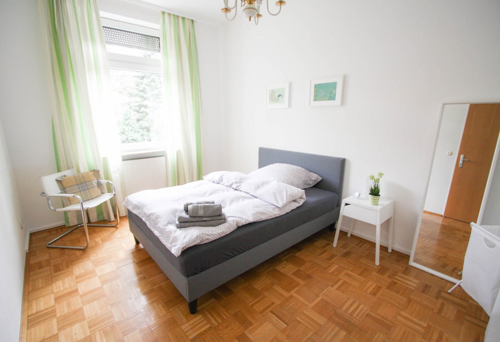 HA-1L#*** S T A N D A R D Business Apartment in Frankfurt-Rödelheim ***