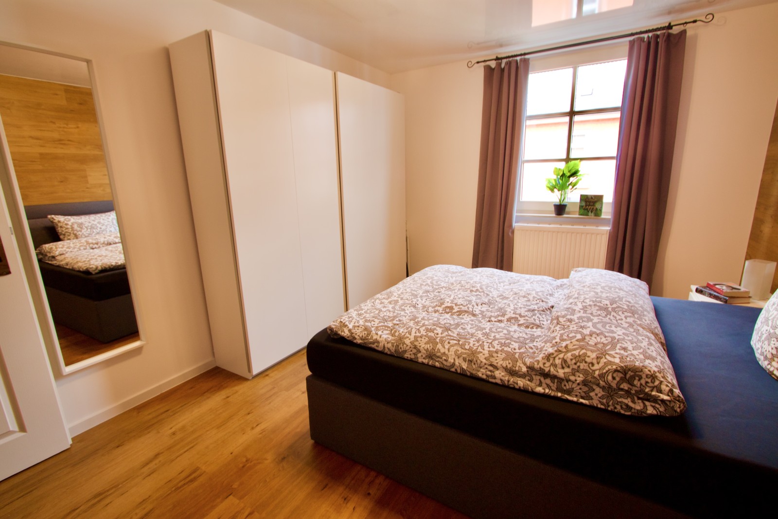 HV-4L#*** S T A N D A R D Business Apartment close to Bergerstr. ***