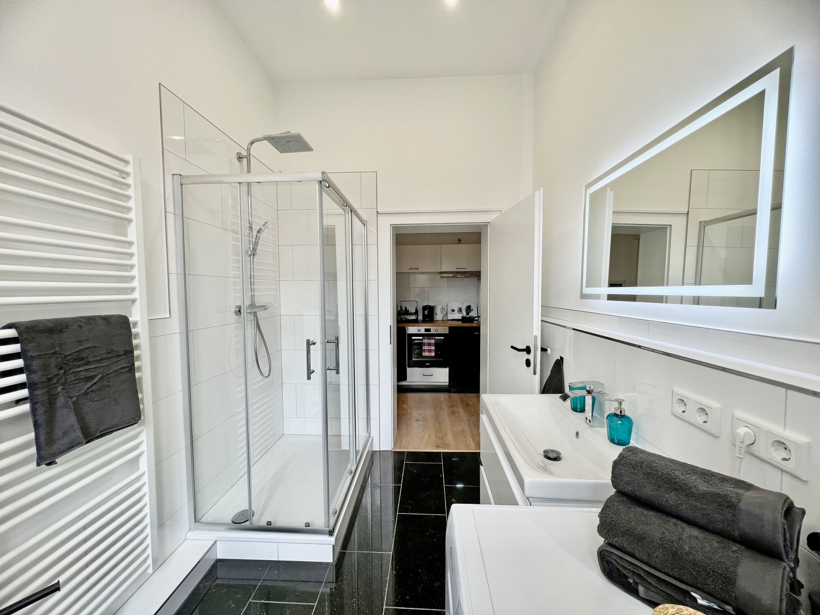 P5-1L#*** S T A N D A R D Shared Apartment Frankfurt-City (2 Bedroom) ***