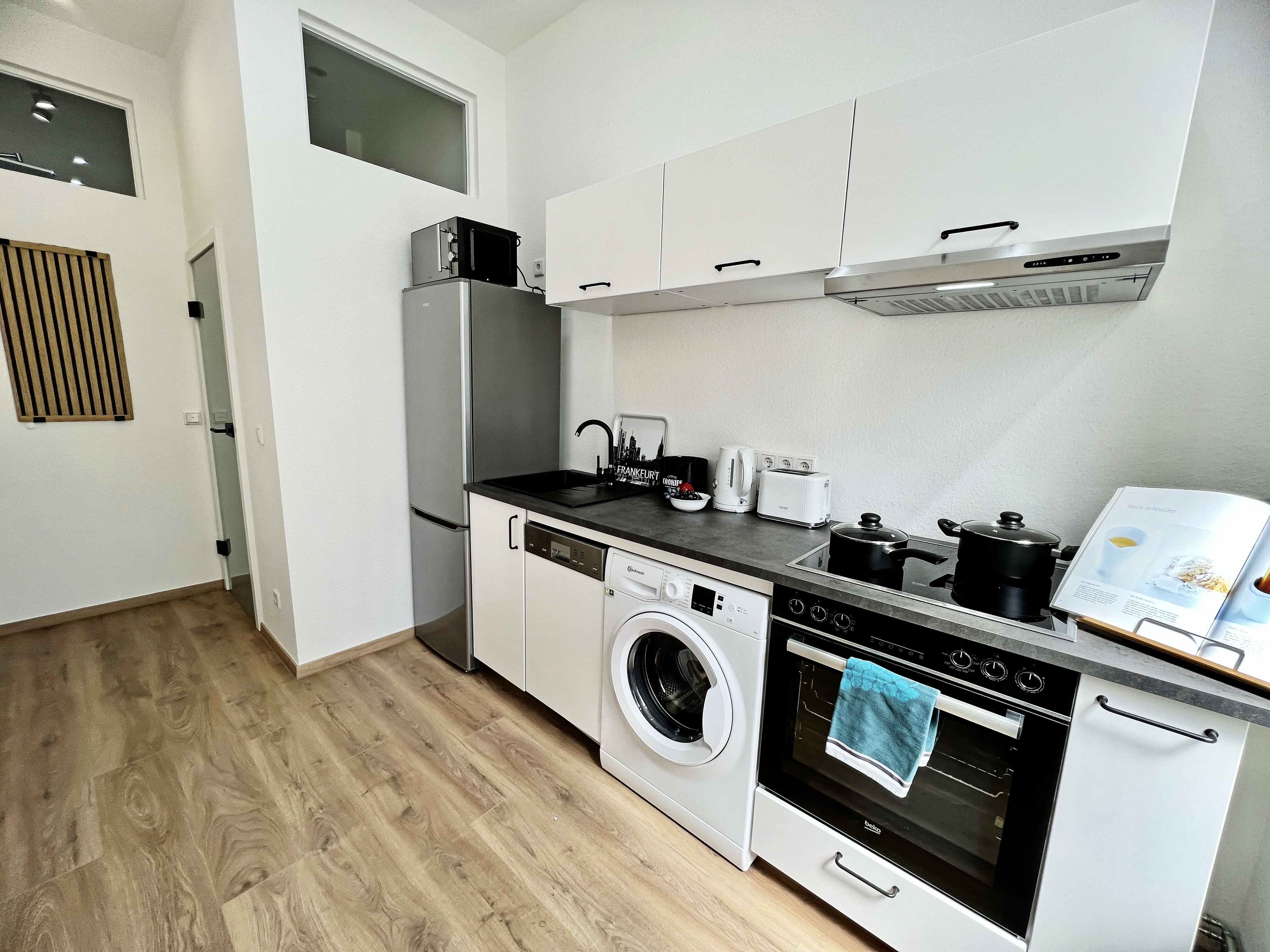 P5-3R#*** S T A N D A R D Shared Apartment Frankfurt-City (2 Bedroom) ***