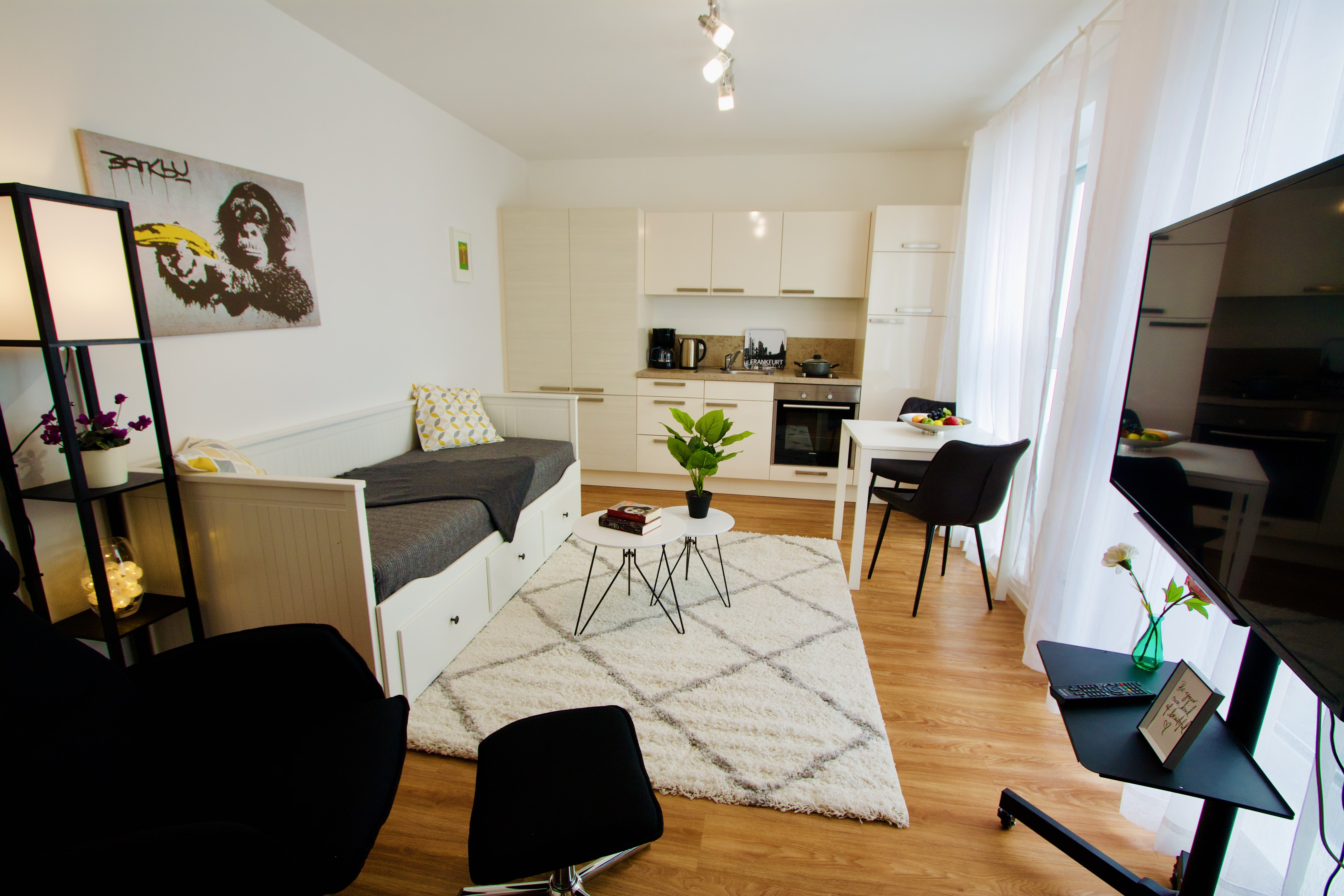 ZH-2R#*** S T A N D A R D Studio Apartment in Nordend ***