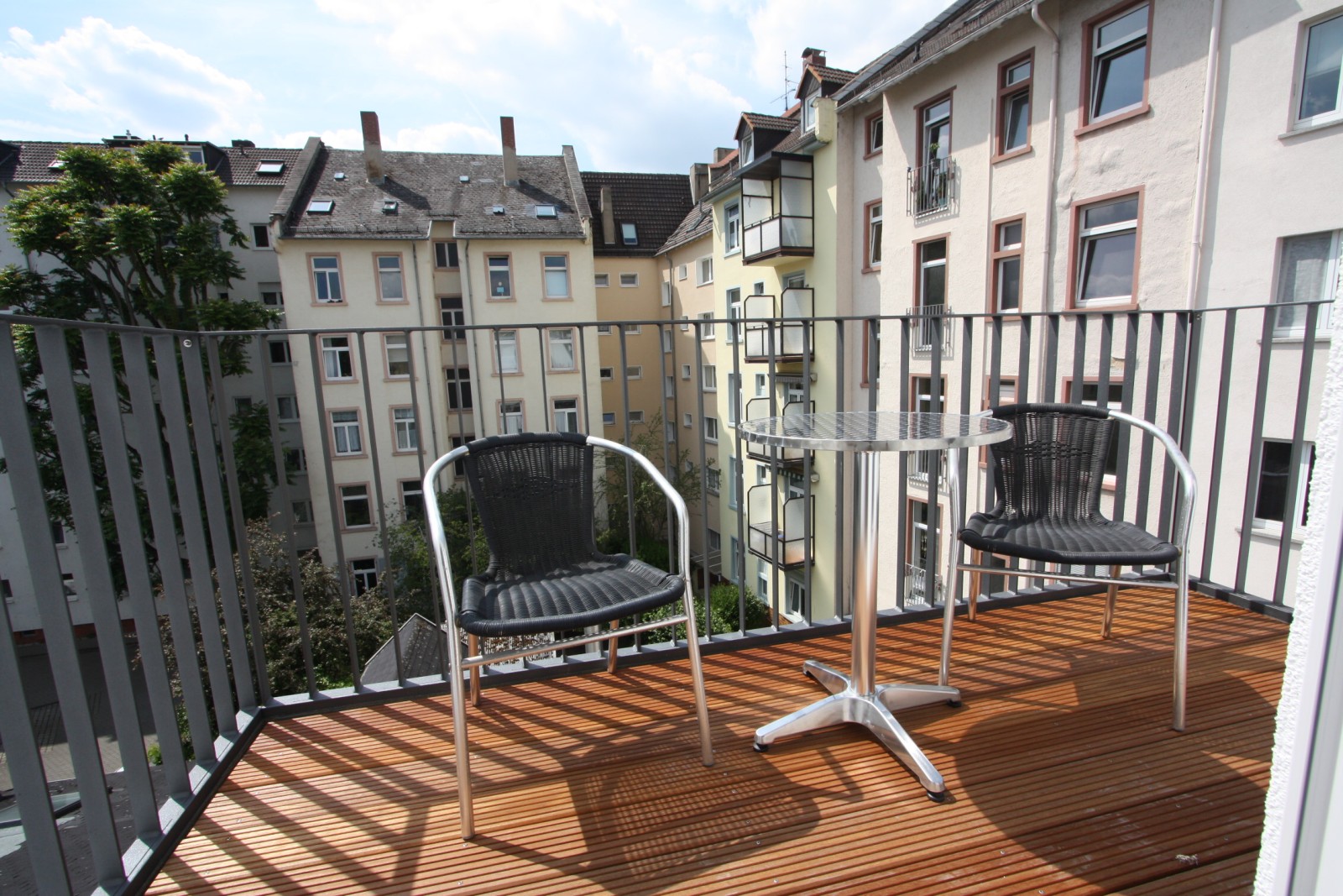 ZH-DM#*** P R I M E Shared Apartment im Nordend mit zwei Balkonen***