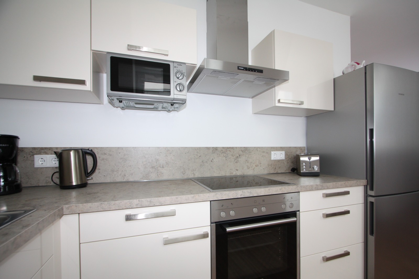 ZH-DM#*** P R I M E Shared Apartment im Nordend mit zwei Balkonen***